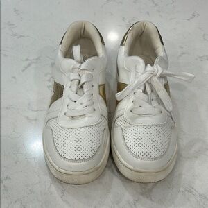 MIA Womens Krew Perforated Lace Up Sneakers Shoes Casual